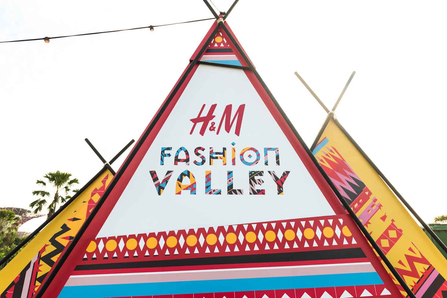 fashion valley logo
